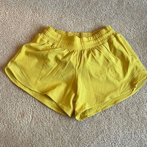 Lululemon Hotty Hot short 4 inch